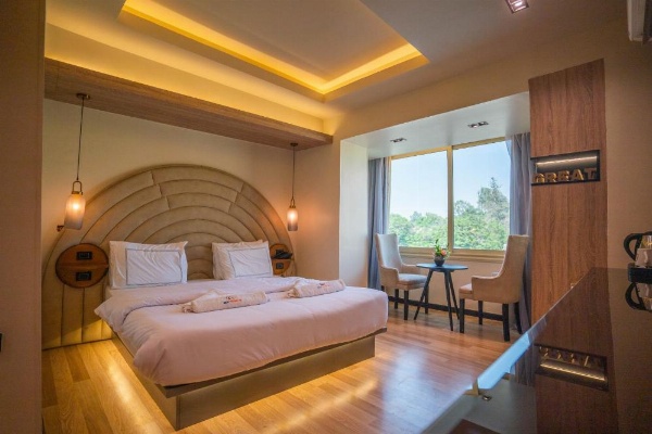 Great Pyramid Inn image 12