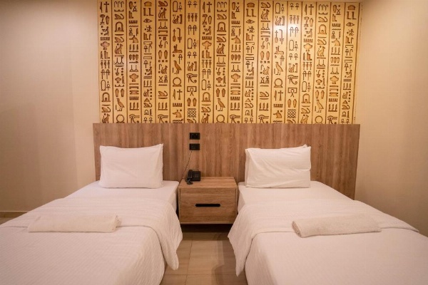 Great Pyramid Inn image 25