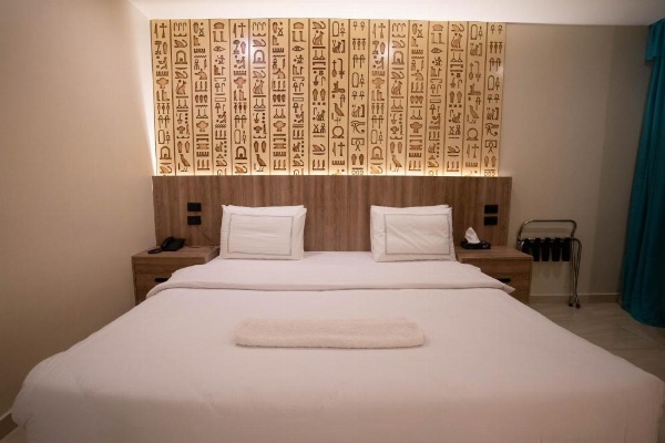 Great Pyramid Inn image 26