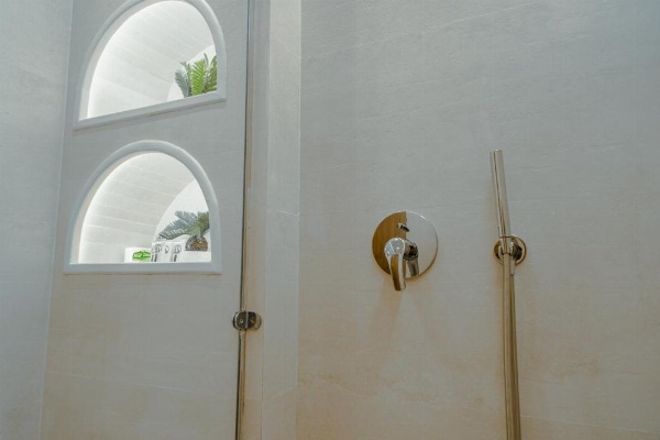 Great Pyramid Inn image 29