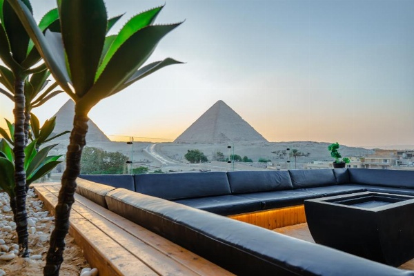 Great Pyramid Inn image 35