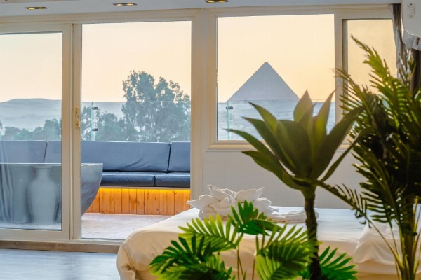 Great Pyramid Inn image 52