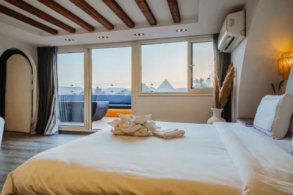 Great Pyramid Inn image 57