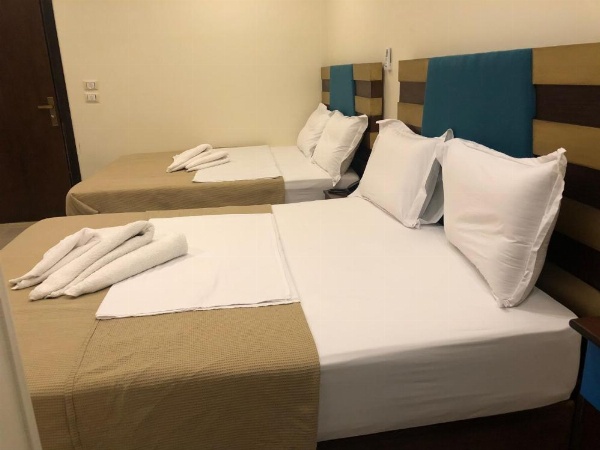 Great Pyramid Inn image 62