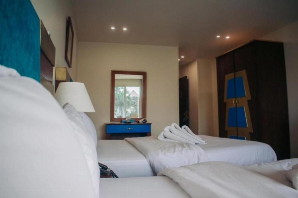 Great Pyramid Inn image 72