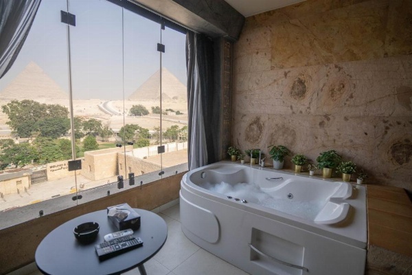 Great Pyramid Inn image 76