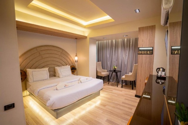 Great Pyramid Inn image 8