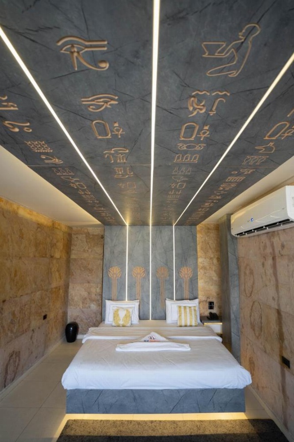 Great Pyramid Inn image 89